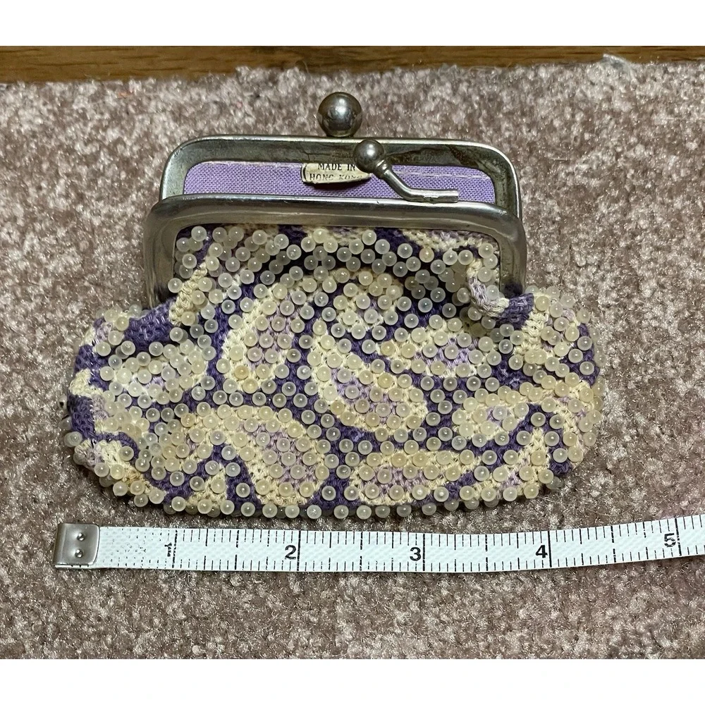 Vintage Purple Paisley Beaded Kiss Lock Coping Coin Lipstick Purse Retro